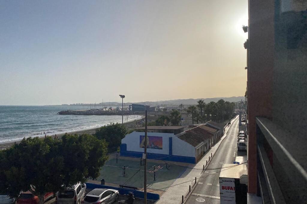 Maravilloso Apartamento En Primera Linea De Playa Con Vistas Al Mar En Caleta De Velez 2 D エクステリア 写真