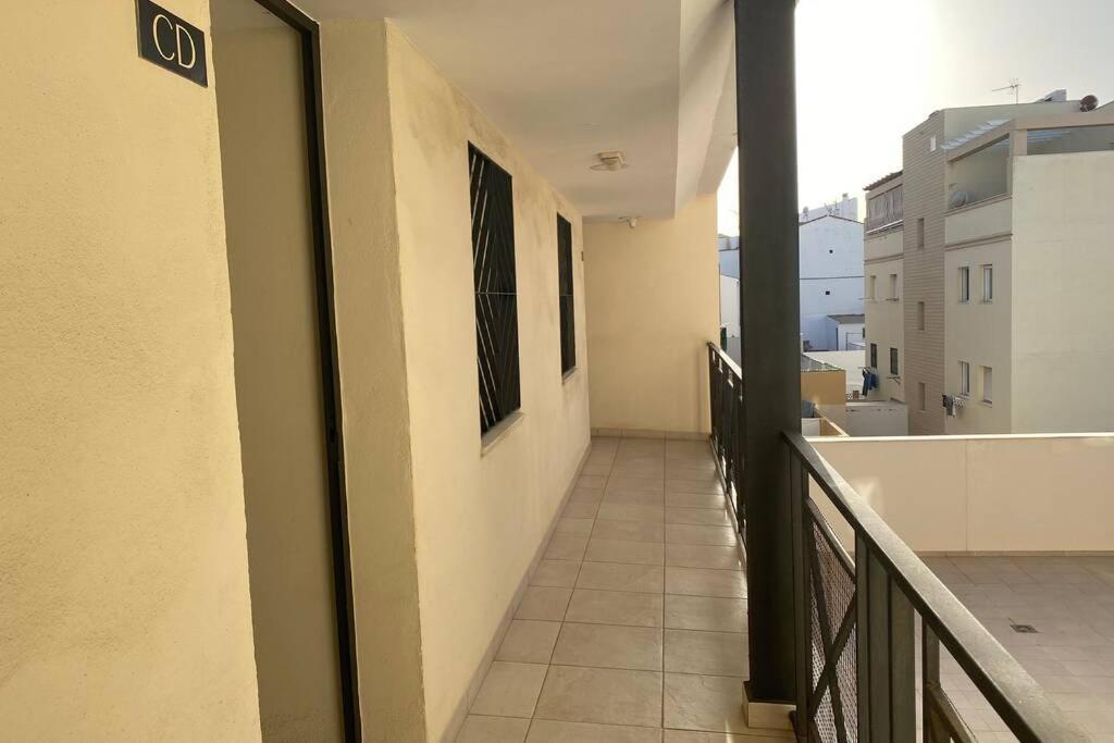 Maravilloso Apartamento En Primera Linea De Playa Con Vistas Al Mar En Caleta De Velez 2 D エクステリア 写真